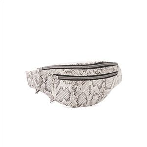 Oval Double Zipper Crossbody